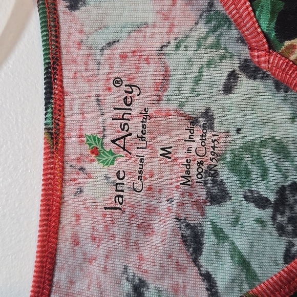 NEW Jane Ashley Top Holiday Poinsetta Medium - Picture 2 of 8